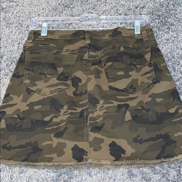 camo jean skirt with red stripe - Picture 2 of 2